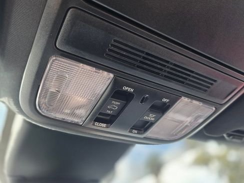 Used 2023 Honda Odyssey Sport image 30