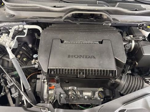Used 2025 Honda Pilot Touring image 21
