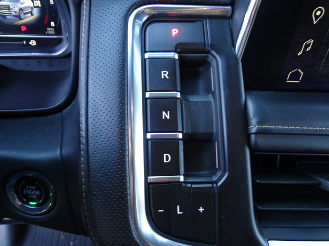 Used 2023 GMC Yukon XL AT4 w/ LPO, Floor Liner Package AWD/4WD image 15