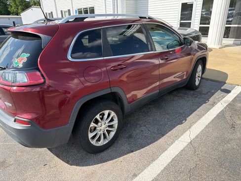 Used 2019 Jeep Cherokee Latitude w/ Popular Appearance Group FWD image 5