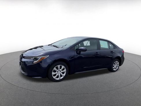 Used 2025 Toyota Corolla LE FWD image 8