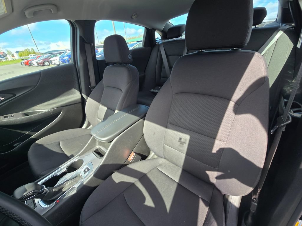 Used 2024 Chevrolet Malibu LT w/ Midnight Edition FWD image 17