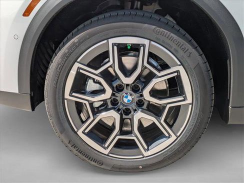 New 2026 BMW X2 xDrive28i w/ Technology Package AWD/4WD image 10
