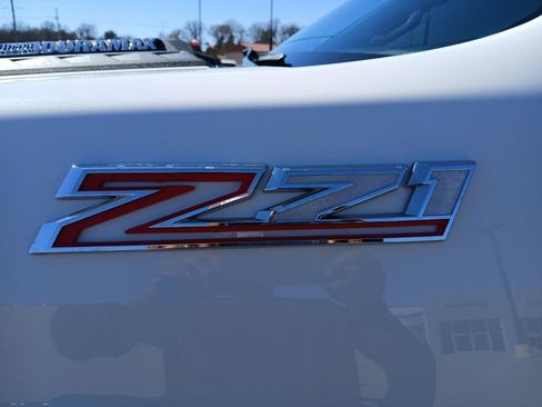 Used 2023 Chevrolet Silverado 2500 LT w/ Convenience Package image 13