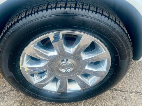 Used 2016 Buick Enclave Leather image 40