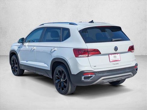 Used 2022 Volkswagen Taos SE FWD image 8