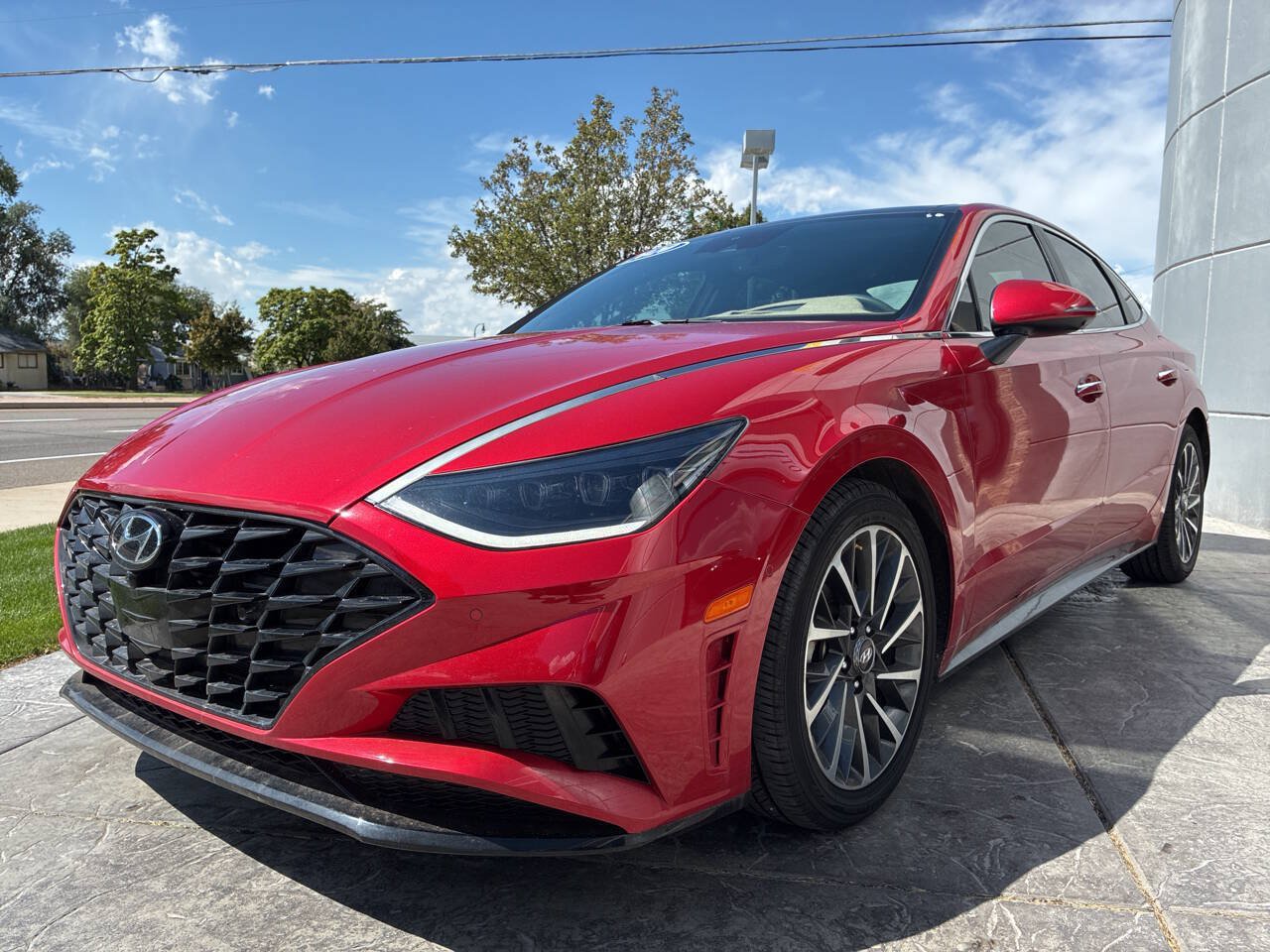 Used 2020 Hyundai Sonata Limited FWD image 3
