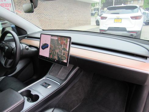Used 2021 Tesla Model Y Performance AWD/4WD image 27