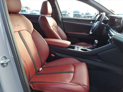 Used 2023 Kia K5 GT-Line image 10