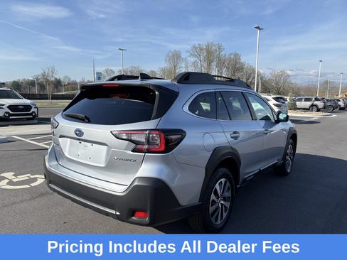 Used 2025 Subaru Outback Premium AWD/4WD image 9