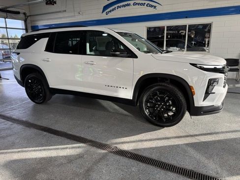New 2026 Chevrolet Traverse LT image 13