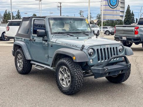 Used 2015 Jeep Wrangler Rubicon w/ Power Convenience Group image 5