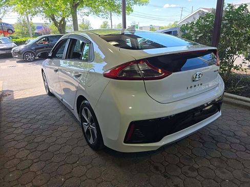 Used 2019 Hyundai Ioniq Electric FWD image 2