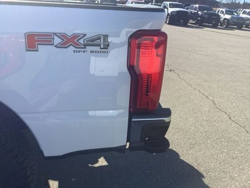 Used 2024 Ford F250 XLT w/ FX4 Off-Road Package image 10