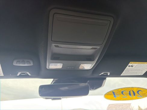 Used 2024 Ford Mustang GT Premium image 29