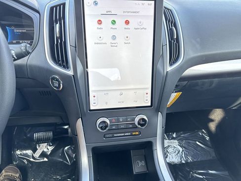 New 2024 Ford Edge SE w/ Black Appearance Package image 10