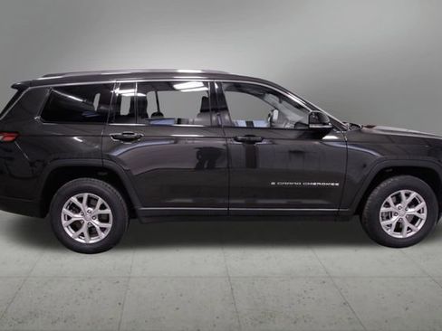Used 2022 Jeep Grand Cherokee L Limited image 6