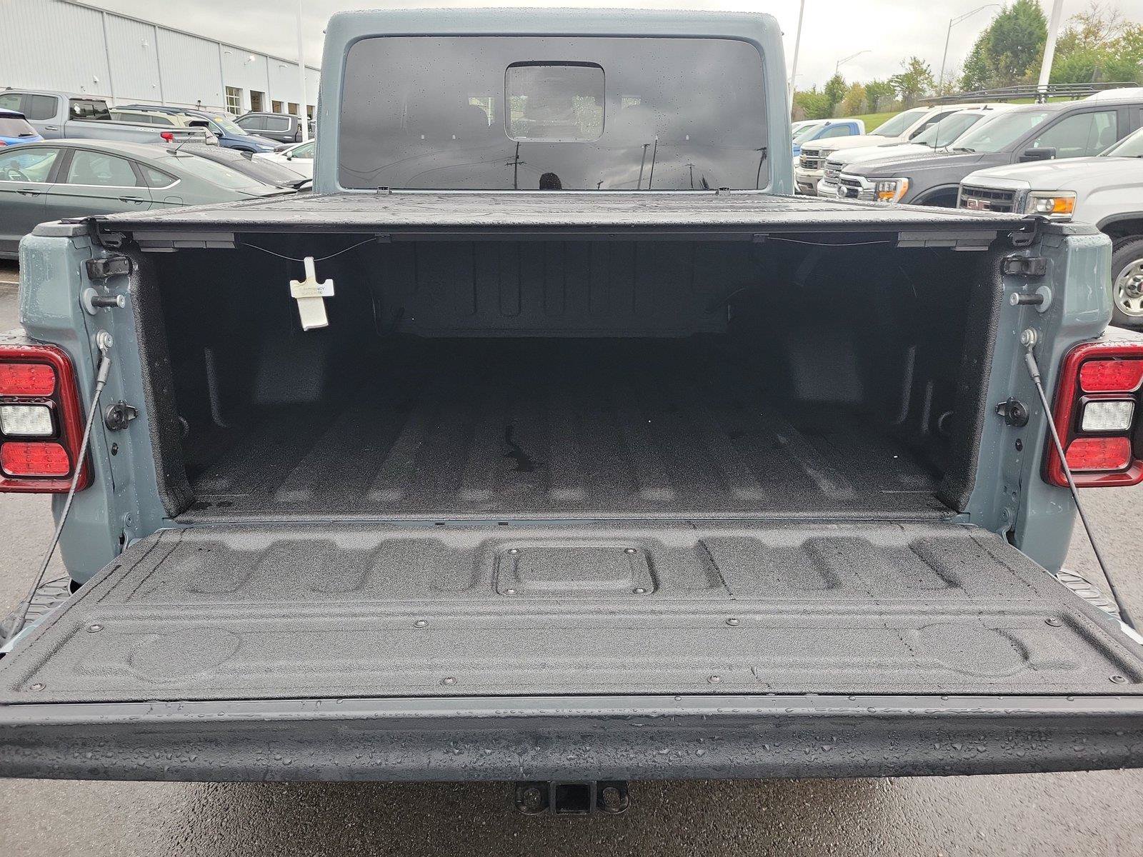 Used 2026 Jeep Gladiator Rubicon AWD/4WD image 7