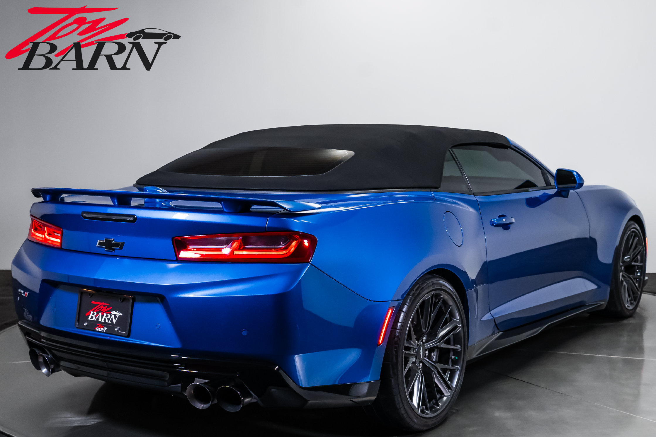Used 2018 Chevrolet Camaro ZL1 RWD image 13