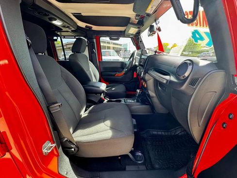 Used 2015 Jeep Wrangler Unlimited Sport w/ Quick Order Package 24S AWD/4WD image 20