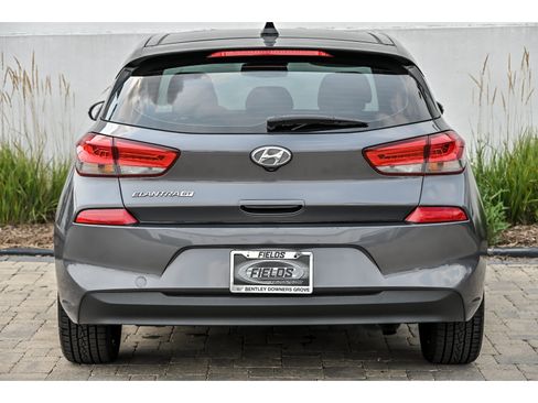 Used 2018 Hyundai Elantra GT w/ Tech Package 03 FWD image 12