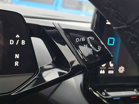 Used 2023 Volkswagen ID.4 Pro image 29