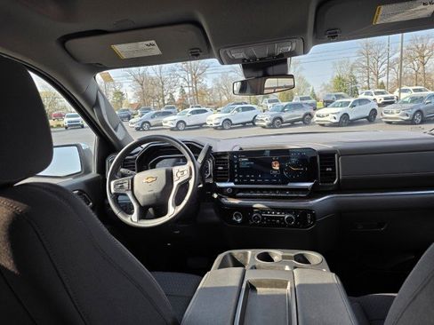 Used 2024 Chevrolet Silverado 1500 LT image 7