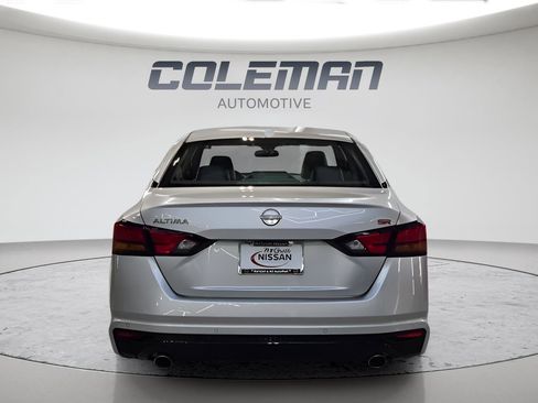 Certified 2025 Nissan Altima 2.5 SR w/ SR Premium Package FWD image 5