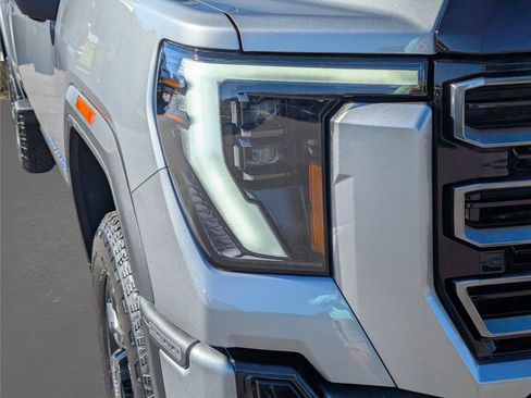 Used 2026 GMC Sierra 2500 AT4 w/ AT4 Premium Plus Package AWD/4WD image 4