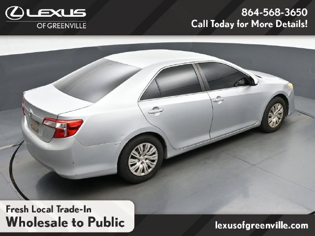 Used 2014 Toyota Camry FWD image 26