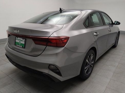 Used 2023 Kia Forte LXS image 9