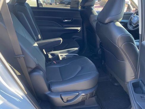 New 2026 Toyota Grand Highlander XLE image 16