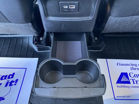 Used 2021 GMC Acadia SLE image 20