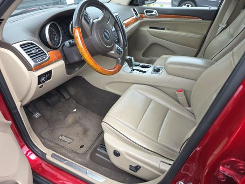 Used 2011 Jeep Grand Cherokee Overland AWD/4WD image 2