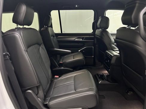 New 2026 Jeep Grand Wagoneer L 4WD image 17