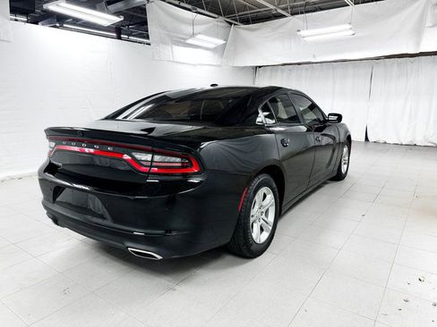 Used 2019 Dodge Charger SXT image 6