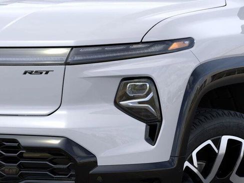New 2025 Chevrolet Silverado EV RST image 10