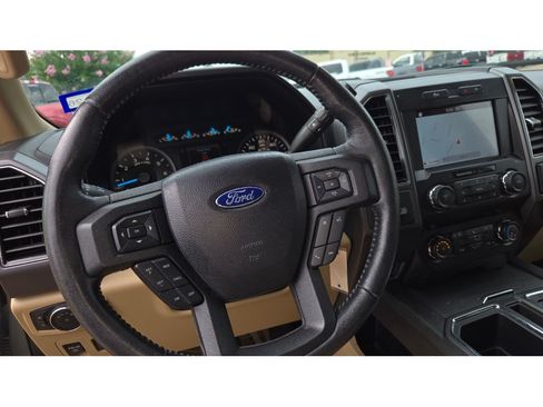 Used 2019 Ford F150 XLT w/ Equipment Group 302A Luxury RWD image 15