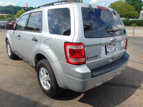 Used 2011 Ford Escape XLT AWD/4WD image 8
