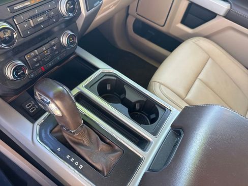 Used 2019 Ford F150 Lariat w/ Equipment Group 502A Luxury image 23