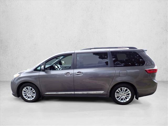 Used 2017 Toyota Sienna XLE Premium w/ Protection Package FWD image 2