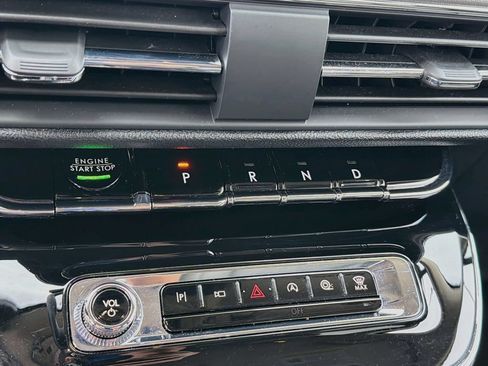 Used 2024 Lincoln Corsair AWD w/ Equipment Group 101A image 19