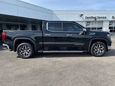 Used 2022 GMC Sierra 1500 SLT w/ SLT Premium Plus Package image 8