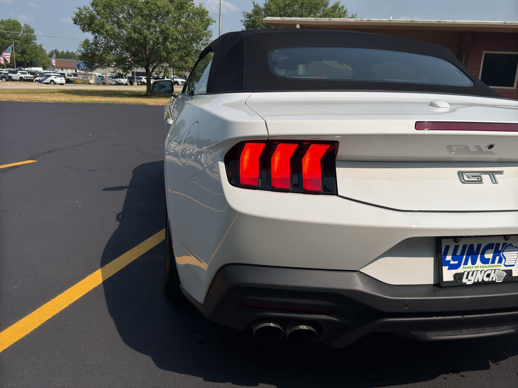 Used 2025 Ford Mustang GT Premium RWD image 10