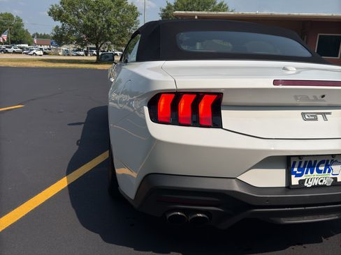 Used 2025 Ford Mustang GT Premium RWD image 10