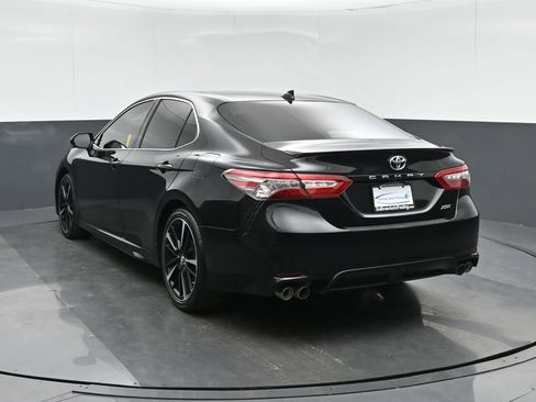 Used 2019 Toyota Camry XSE image 5