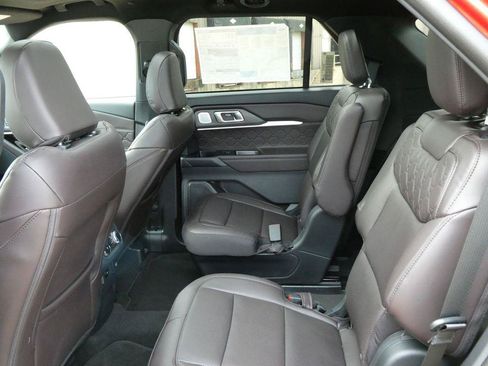 New 2026 Ford Explorer Platinum w/ LUX Leather Package AWD/4WD image 12