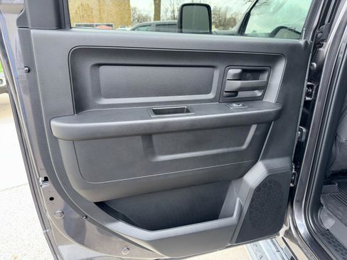 New 2024 RAM 2500 Tradesman w/ Chrome Appearance Group AWD/4WD image 10