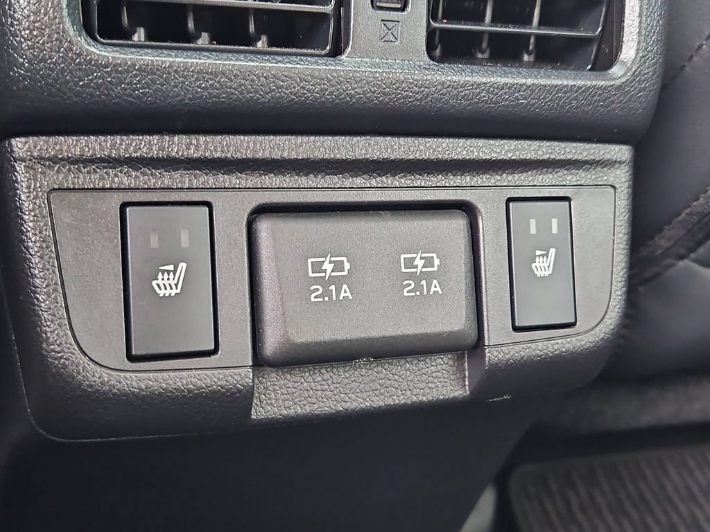 Used 2019 Subaru Outback 3.6R Limited AWD/4WD image 23