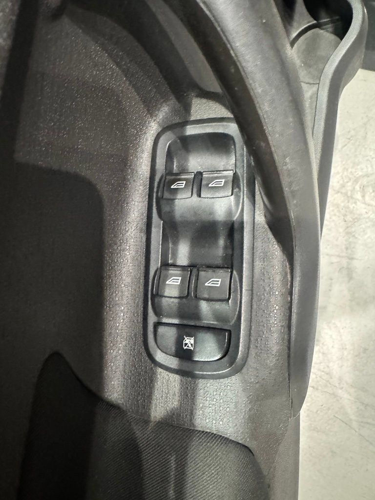 Used 2017 Ford Fiesta SE w/ Cold Weather Package FWD image 13